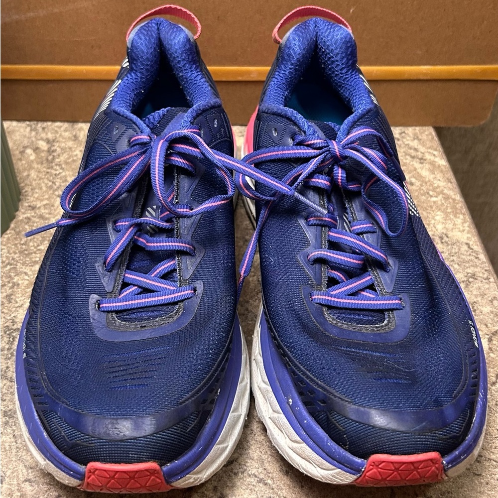 Women’s Hoka Tennis Shoes Size 10